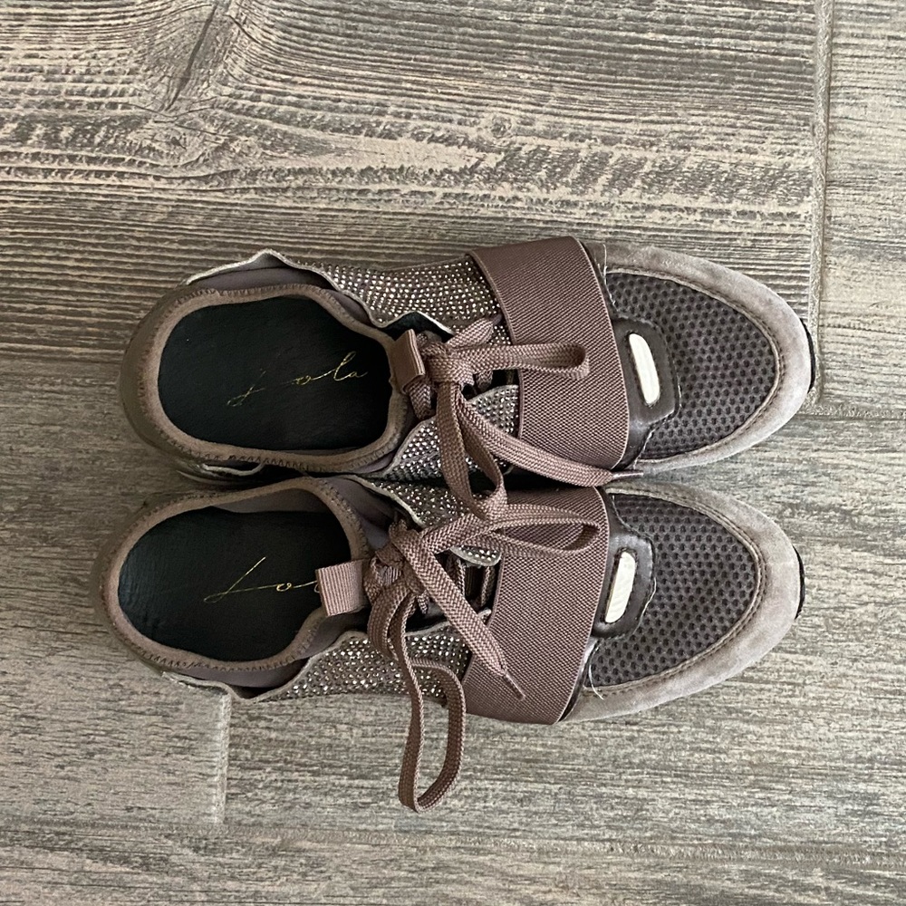 Very adorable sneakers